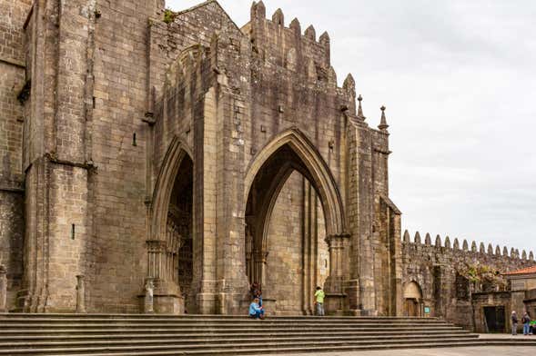 Visita guiada por Tui e sua catedral