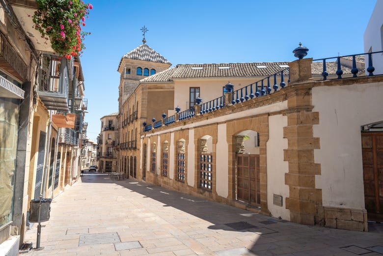 Calle Real y Palacio de los Condes de Guadiana