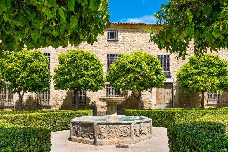 Una plaza en el casco antiguo de Úbeda