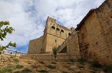 Tour por el castillo e iglesia de Santa María la Mayor