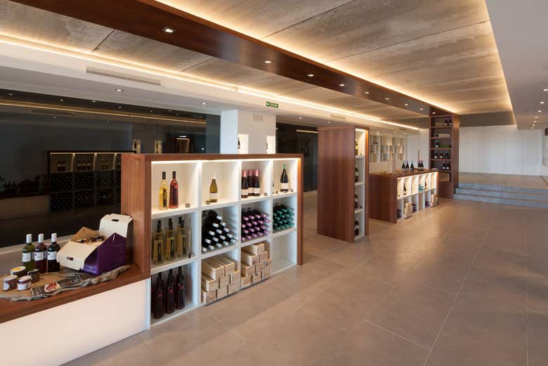 Visit the wine shop