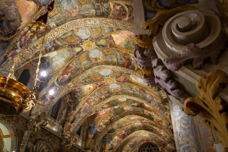 Abóbodas decoradas com afrescos
