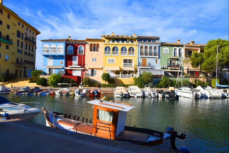 Port Saplaya os cautivará por sus paisajes