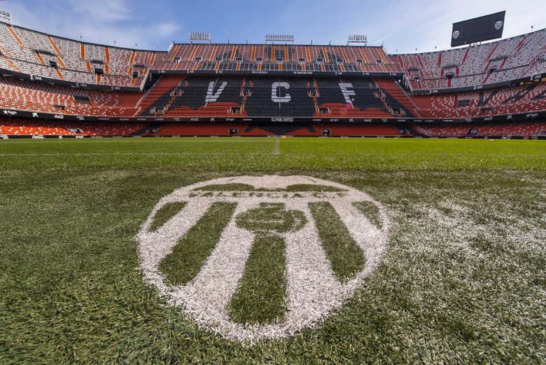 visit estadio mestalla The shield of Valencia on the pitch