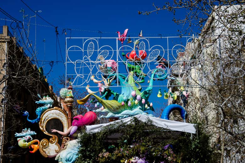 Conoscerete da vicino i monumenti delle Fallas di Valencia