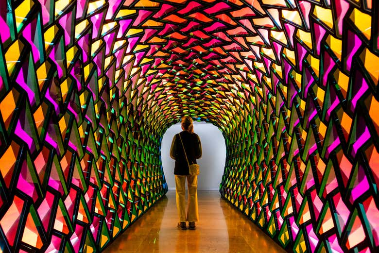 Pass the Tunnel for unfolding time