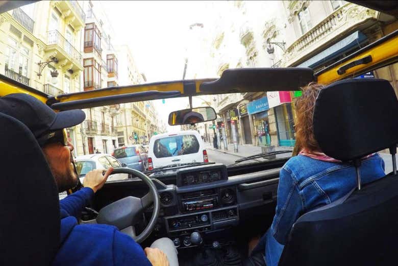Interior del vehículo todoterreno por Valencia