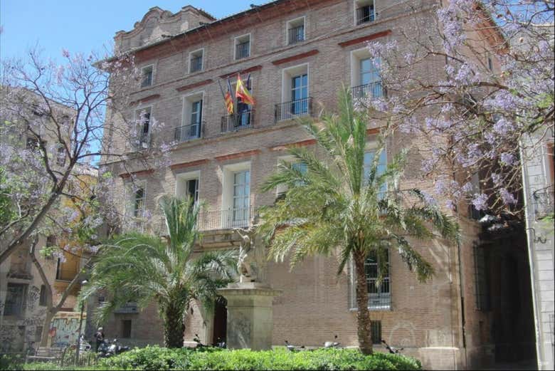 Alla scoperta dei punti di interesse del quartiere di El Carmen