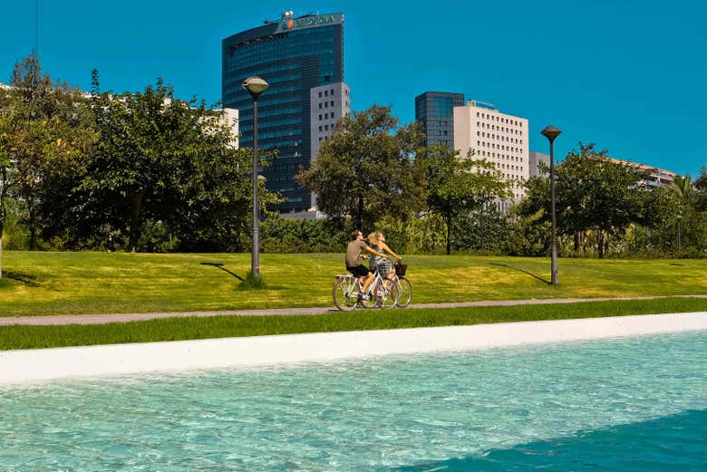 Pedaling around Valencia