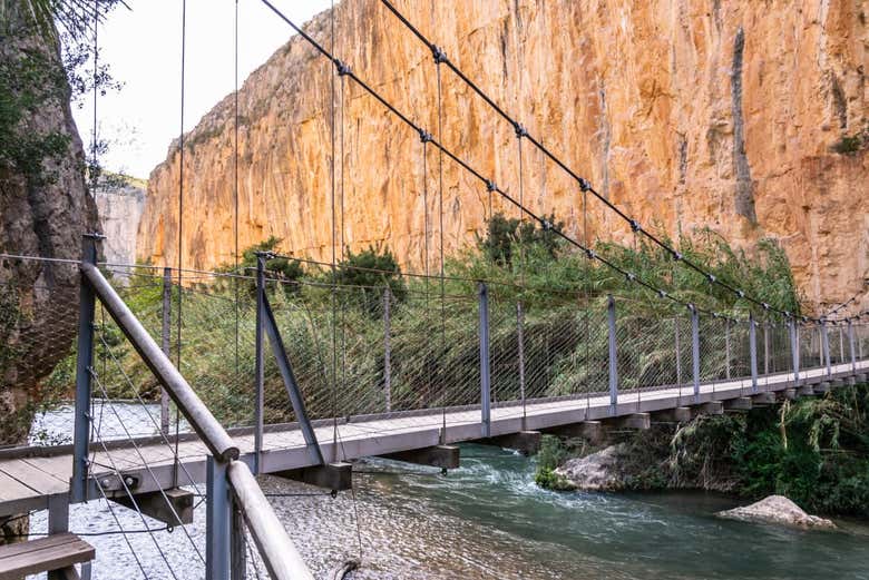 Puente colgante en Chulilla