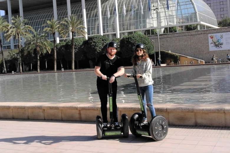 Desfrutando da rota de segway pelos Jardins do Túria