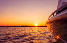 Paseo en velero al atardecer