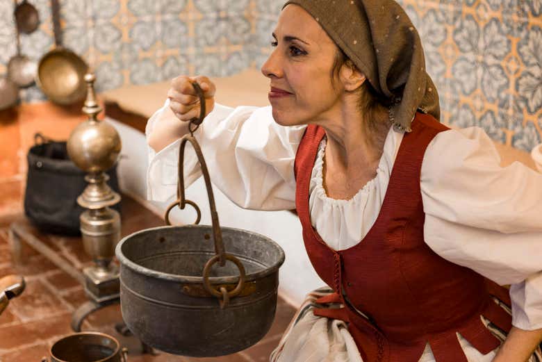 Actriz del tour gastronómico teatralizado