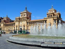 Plaza Zorrilla y Academia de Caballería