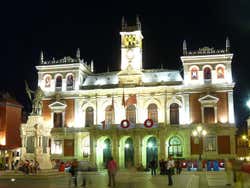 Ayuntamiento iluminado