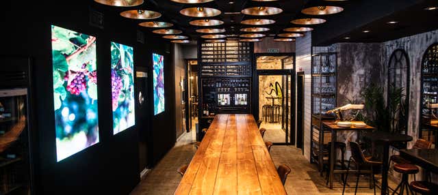 Comida o cena con maridaje en la vinoteca Jero Catedral