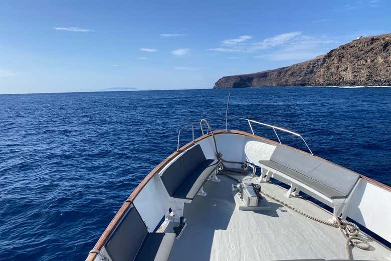 Sail along the southern coast of La Gomera