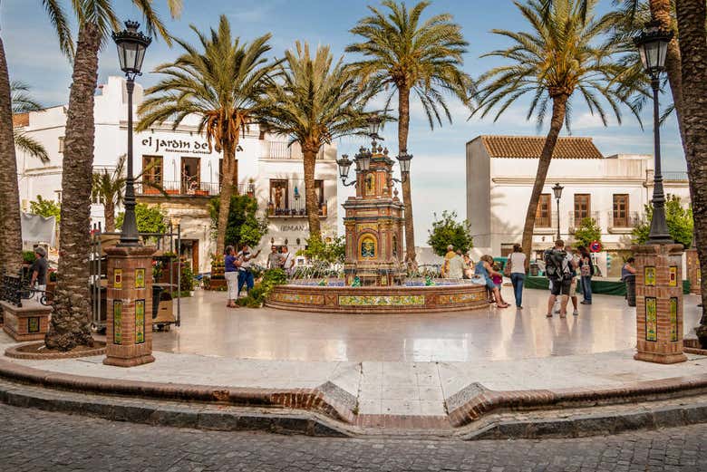 Walk through Plaza de España dating back to the 15th century