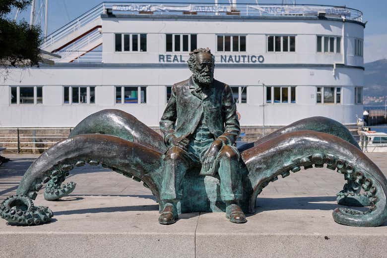 Monument à Jules Verne dans le port de Vigo