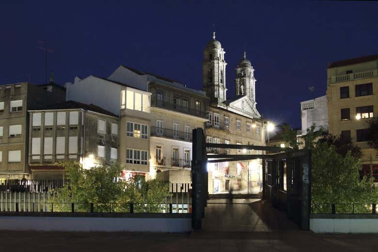 Centro di Vigo di sera