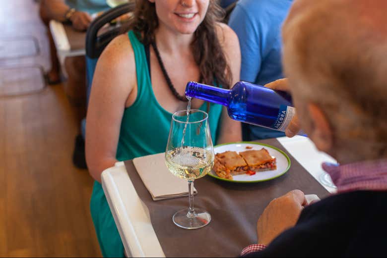 Disfrutaremos de una bebida a bordo