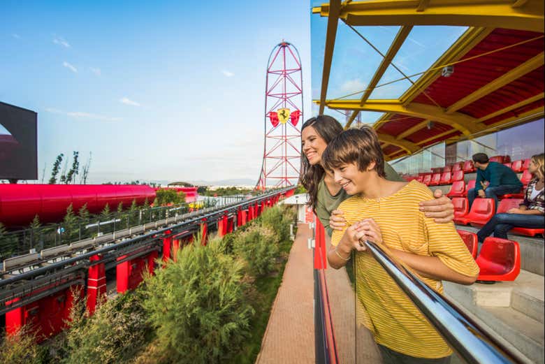 Disfrutando en Ferrari Land