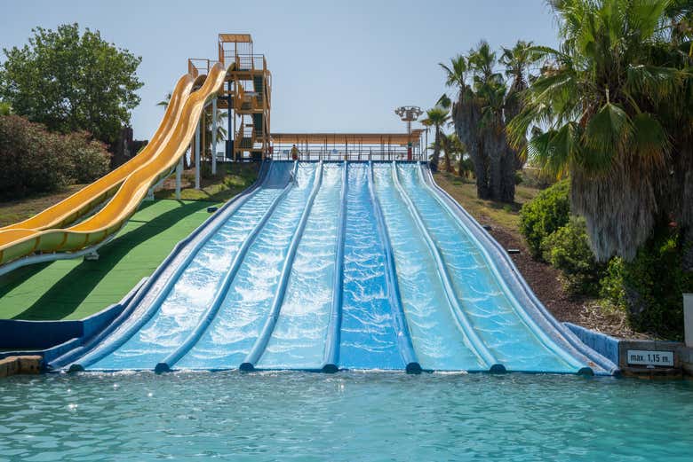 Viviendo la experiencia acuática en Aquopolis Costa Dorada