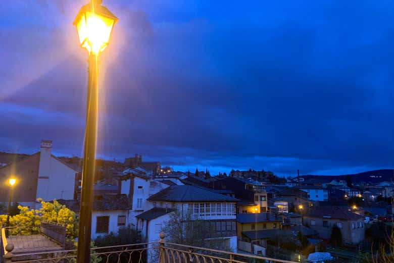 Marchez dans les rues médiévales de Villafranca del Bierzo