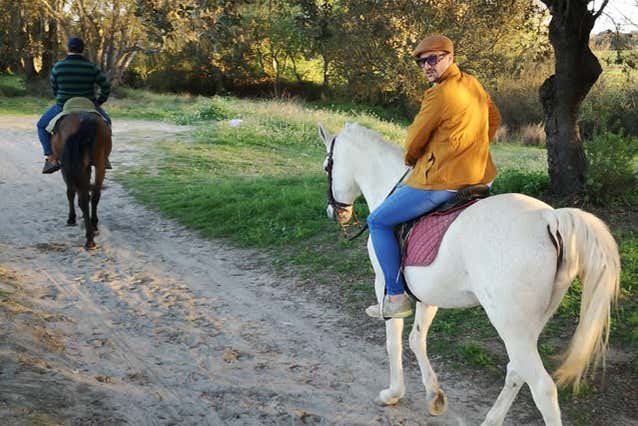 Paseando a caballo por el entorno de Doñana