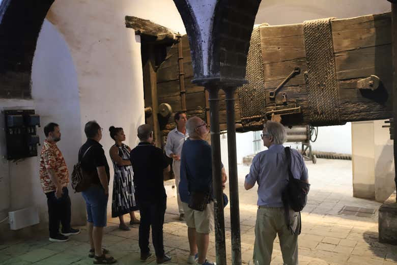 Veremos útiles antiguos usados para el prensado de uvas