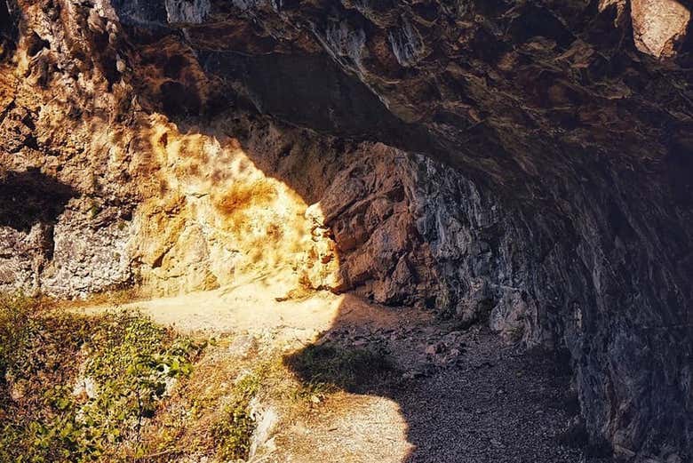 Exploring Las Xanas Gorge