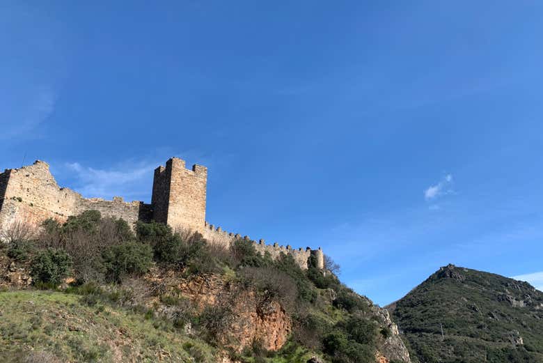 Tour du château de Cornatel