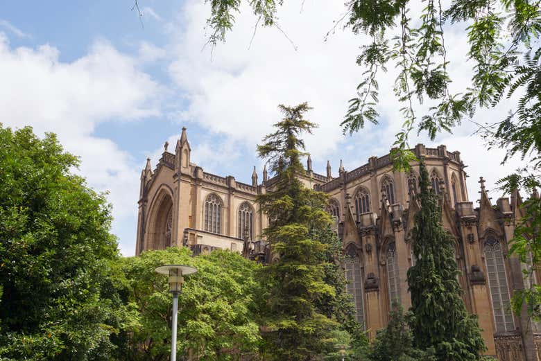 Côté de la nouvelle cathédrale de Vitoria