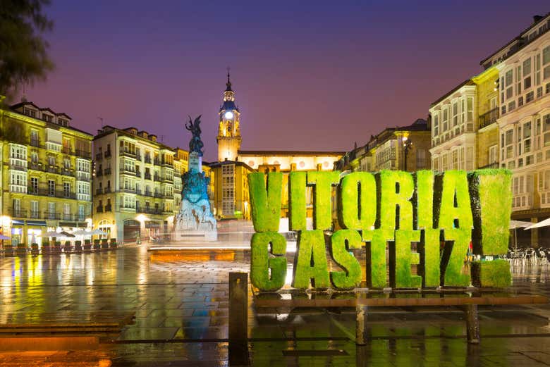Plaza de la Virgen Blanca