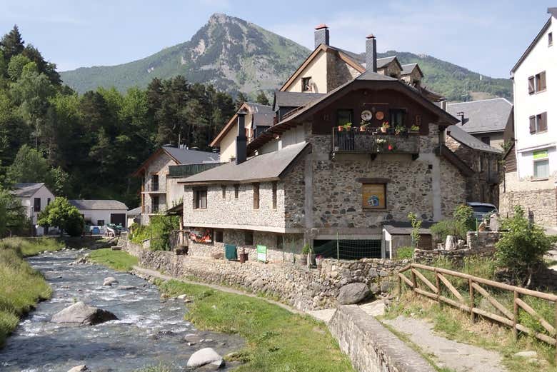 Sallent de Gállego, uno de los pueblos más bellos del Pirineo