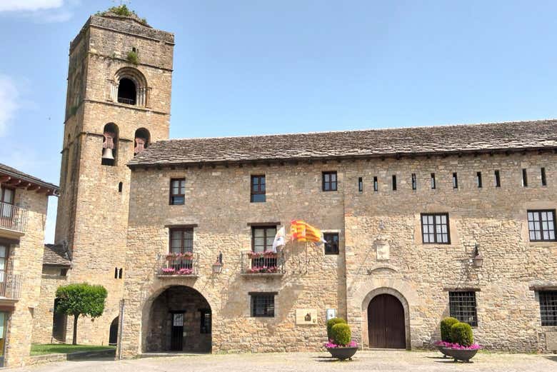 Plaza Mayor de Aínsa, en el Pirineo aragonés