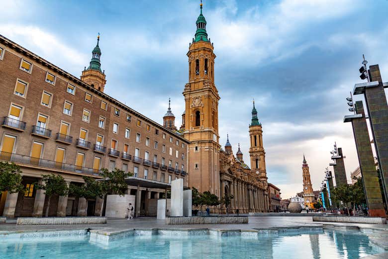 Visite Guid e De La Basilique Notre Dame du Pilier Saragosse Civitatis