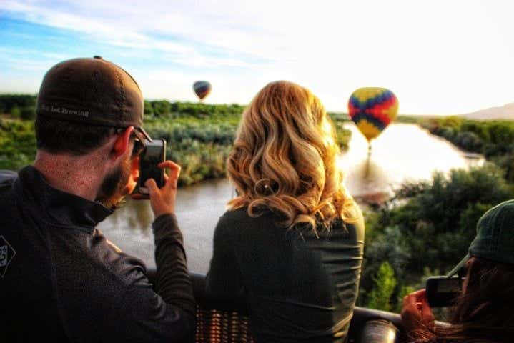 Disfrutando del paseo en globo