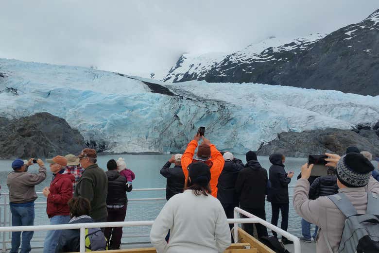 During the glacier cruise