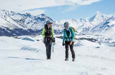 Trekking por un glaciar del Parque Estatal Chugach