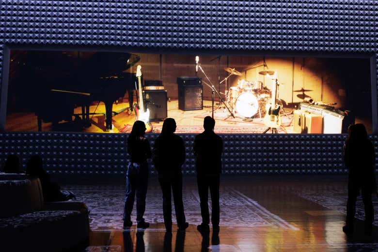 Veréis los escenarios más icónicos del rock