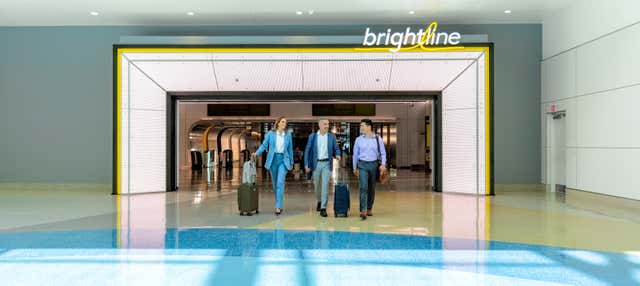 Tren de alta velocidad Brightline entre Boca Ratón y Miami