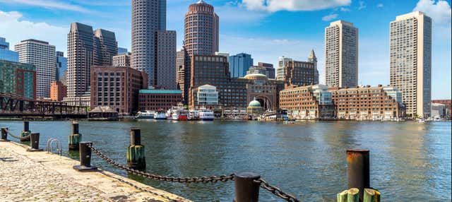 Crucero con comida o cena por Boston
