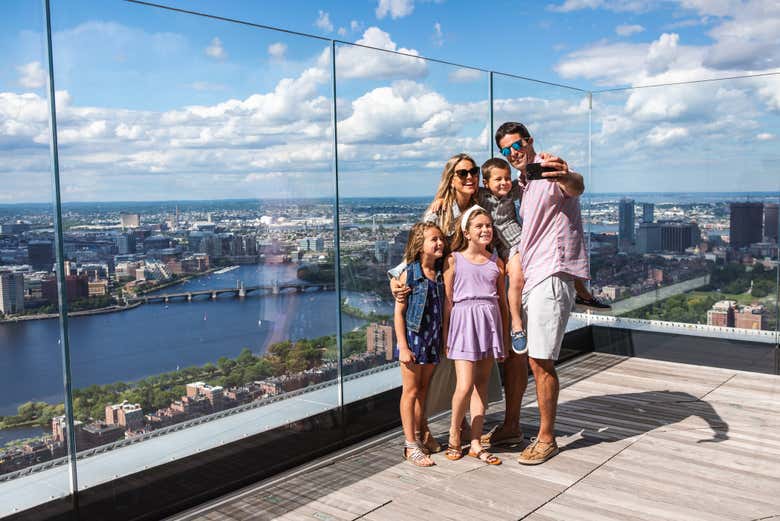 Foto de familia en el mirador View Boston