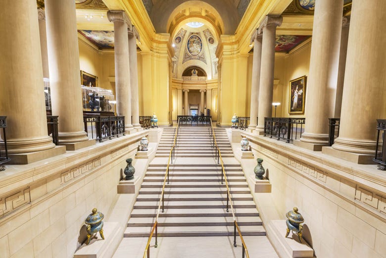 Escaleras del Museo de Bellas Artes