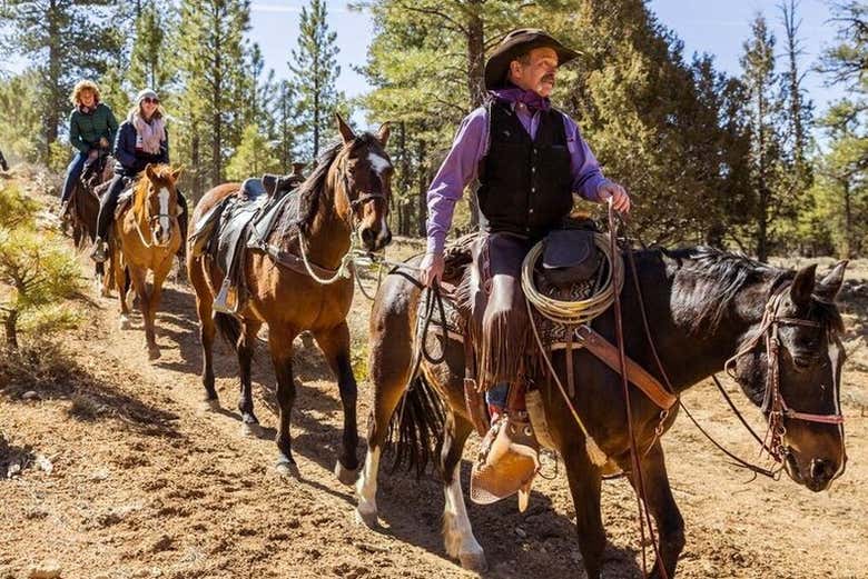 Horseback riding in Bryce Canyon