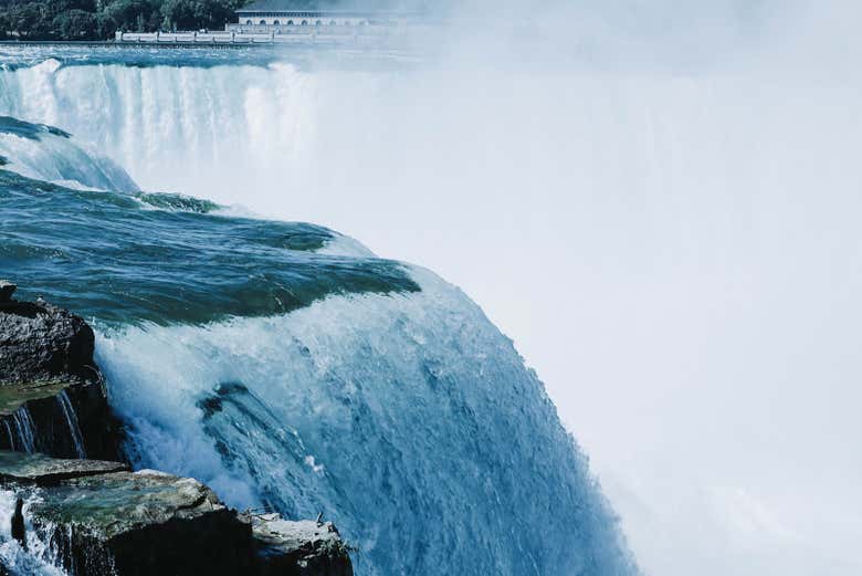 Niagara Falls Tour + Cave of the Winds Ticket