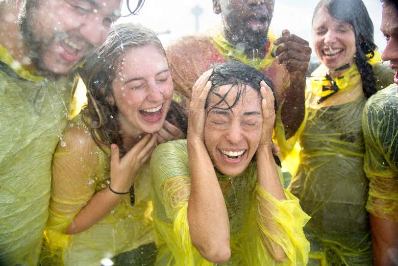¡Os mojaréis con la fuerza del agua de las cataratas!
