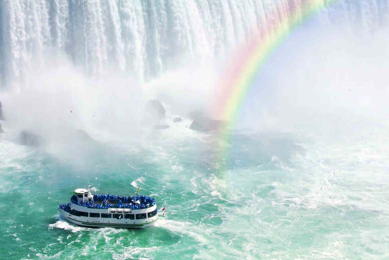 Navegando junto a las Cataratas del Niágara