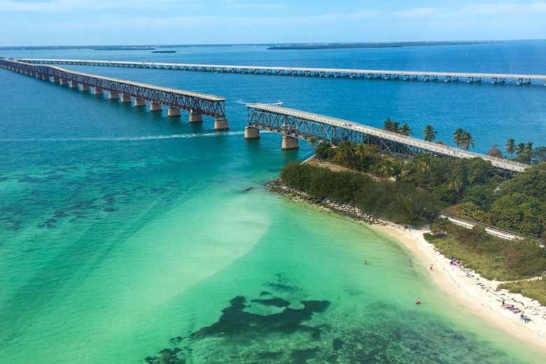 Vista aérea de un viaducto en Cayo Hueso